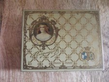 Boîte tôle lithographiée chocolat Royat Marquise de SEVIGNE (64636)