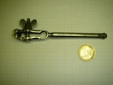 ANCIENNE PINCE ETAU AVEC QUEUE