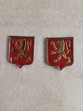 Mobylettes Peugeot.  Paire écussons rouge lion Peugeot 