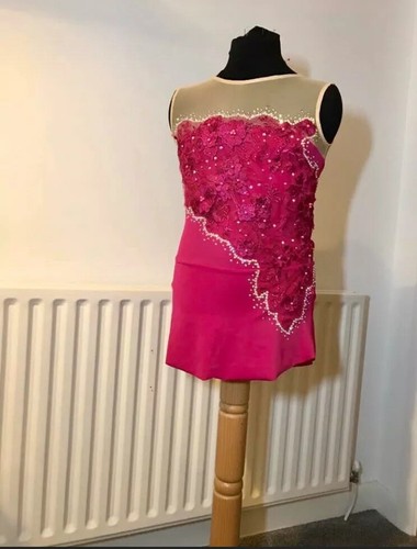 Robe patinage sur - de,