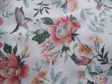 COUPON DE TISSU MOTIF FLORAL