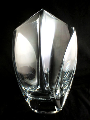 Baccarat vase moderniste - -,