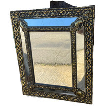 Miroir mural à parecloses cadre en bois et déco en laiton de style ancien 19ème