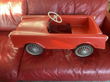 Voiture A  PEDALES ancienne En