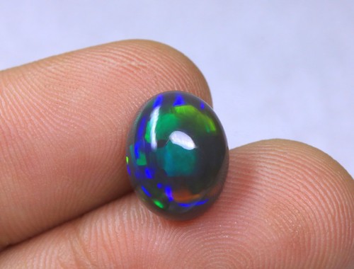 Cabochon opale noire