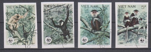 Timbres sur les - , /