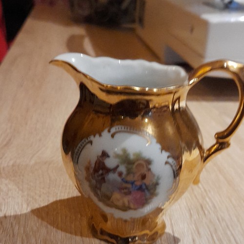 Pichet crémier porcelaine