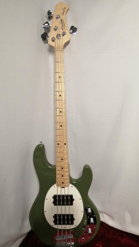 Guitare basse électrique