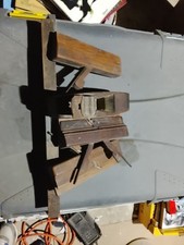 Lot de 4 rabots + 1 niveau