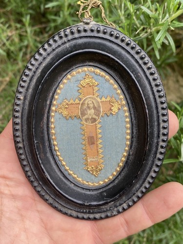 Art sacré reliquaire - &,