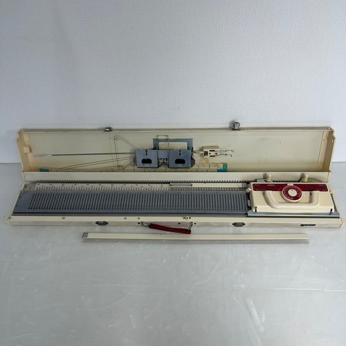 Machine tricoter - à,