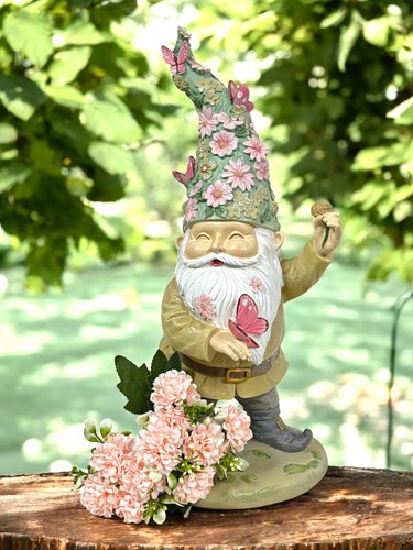 Nain jardin avec papillon - nain, de