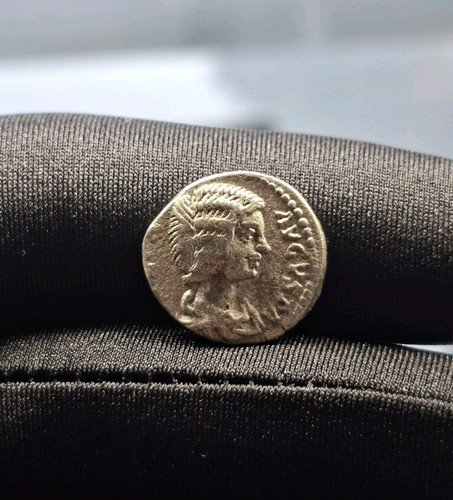 Julia domna denier vesta - -,