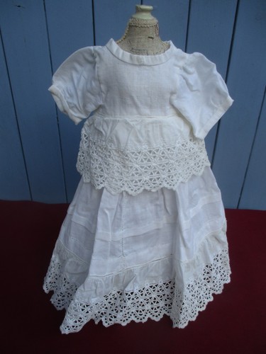 Jolie robe blanche et - ,