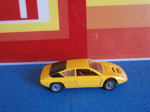 Lamborghini urrago jaune - lamborghini,