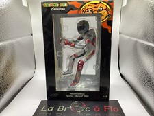 Minichamps 1/12 Collection Figurine , Valentino Rossi , MotoGP 2005 .