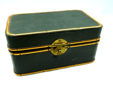 coffret gainé cuir  .