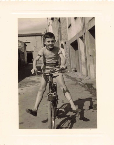 Ancienne photographie jeune - ancienne,