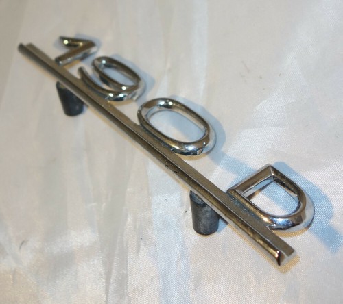 Insigne mercedes benz - mercedes, d