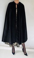 Cape d'opéra en velours rasé