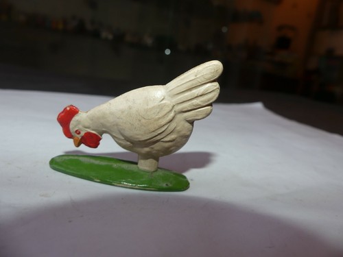 Figurine poule blanche demi - figurine,