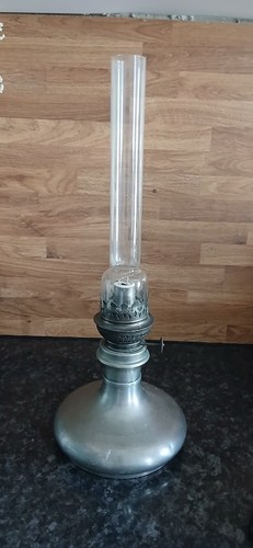Ancienne lampe pétrole - ancienne,