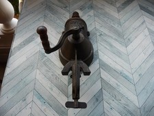 ancienne rape a gruyere de