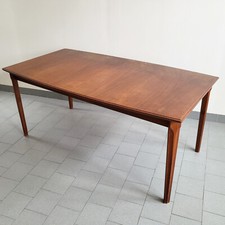 TABLE DE REPAS SCANDINAVE