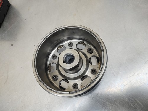 Flywheel with starter clutch