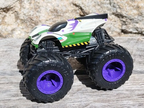 Voiture miniature monster - 1/64,