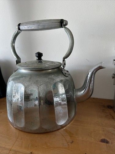 Ancienne bouilloire en - (n3),