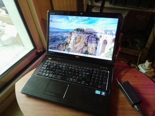 Laptop dell inspiron n7110 - ,