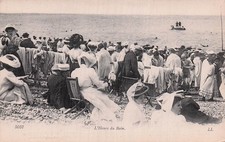 44 L HEURE DU BAIN PUB AU DOS