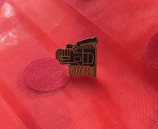 PIN'S LAPEL PIN BADGE COLLECTION VINTAGE CAMERA CAMCOPE GITEM