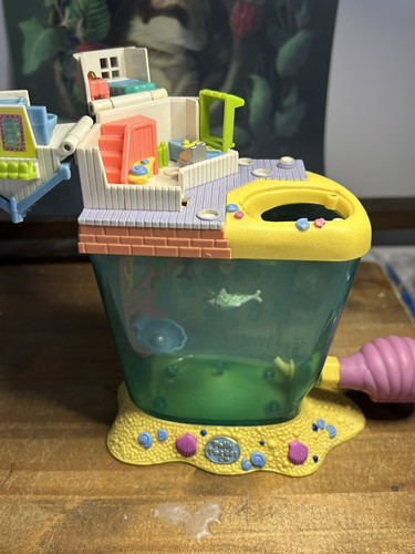 Polly pocket splash slide - pocket,