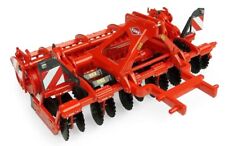UNIVERSAL HOBBIES - KUHN CD 3020 stubble cutter - 1/32 - UH5218