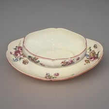 MENNECY 18EME SAUCIÈRE