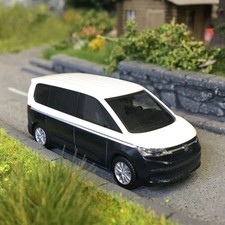Volkswagen Multivan, blanc /