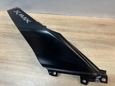 Cache latéral droit XMAX 125