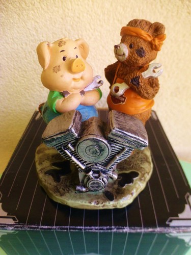 Harley davidson figurine - davidson,