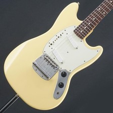 (Fender Japan) Guitare