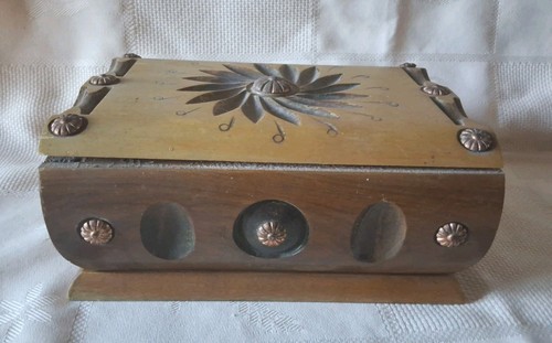 Ancienne boîte 30 - à,