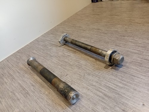 Axe roue avant - de, arrière