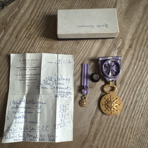 Médaille mérite civique avec - mérite,