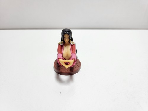One piece mini figurine - one,