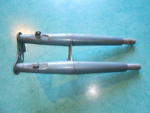 Fourche bleue métallisée