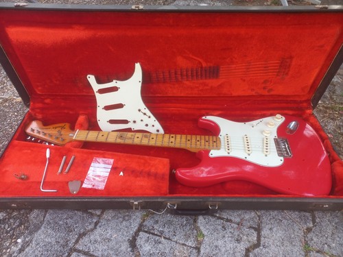Guitare fender stratocaster