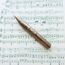 Ancienne Plume Estampée