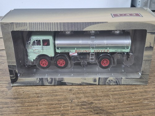 Camion miniature mercedes - miniature,