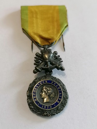 Médaille militaire valeur - médaille, et